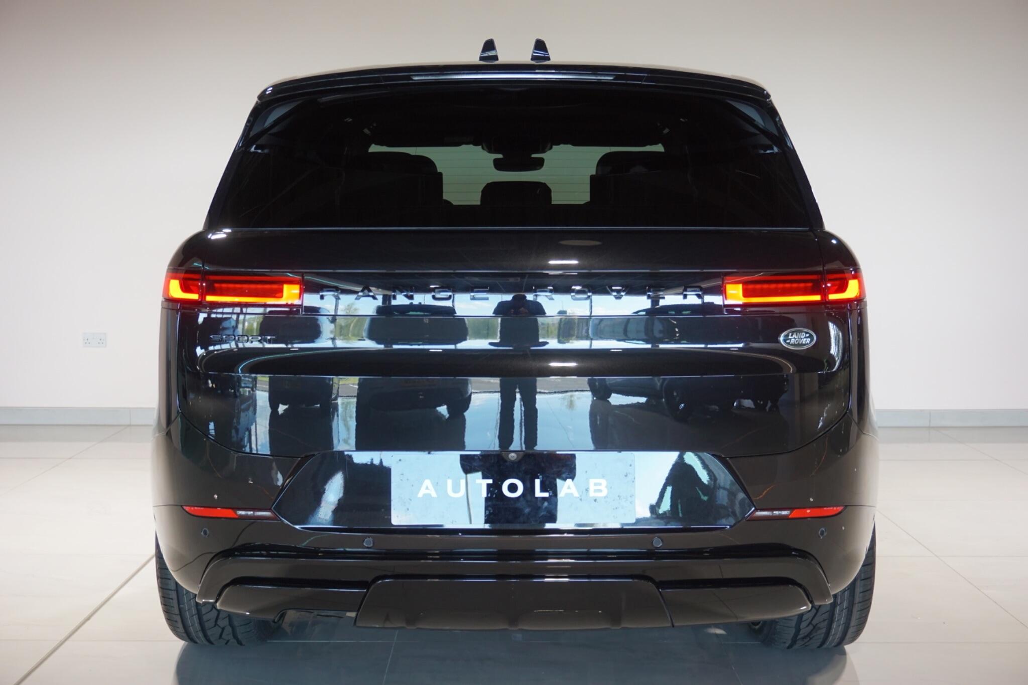 Land Rover Range Rover Sport 3.0 D300 MHEV Dynamic SE SUV 5dr Diesel Auto 4WD Euro 6 (s/s) (300 ps)